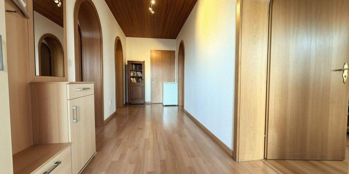 Einfamilienhaus Königswinter Ittenbach - 7 Zimmer, 246 m&sup2;, 759.000&euro; | Angebot:25739562