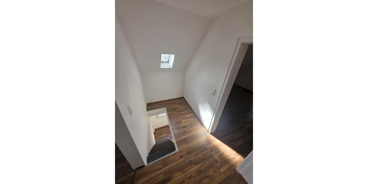 Einfamilienhaus Göllheim - 7 Zimmer, 130 m&sup2;, 259.000&euro; | Angebot:27158203