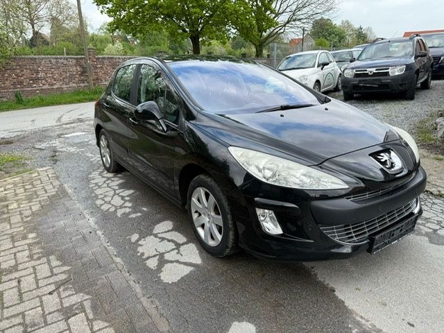 Peugeot 308 338.600 km 799 € Welver 59514