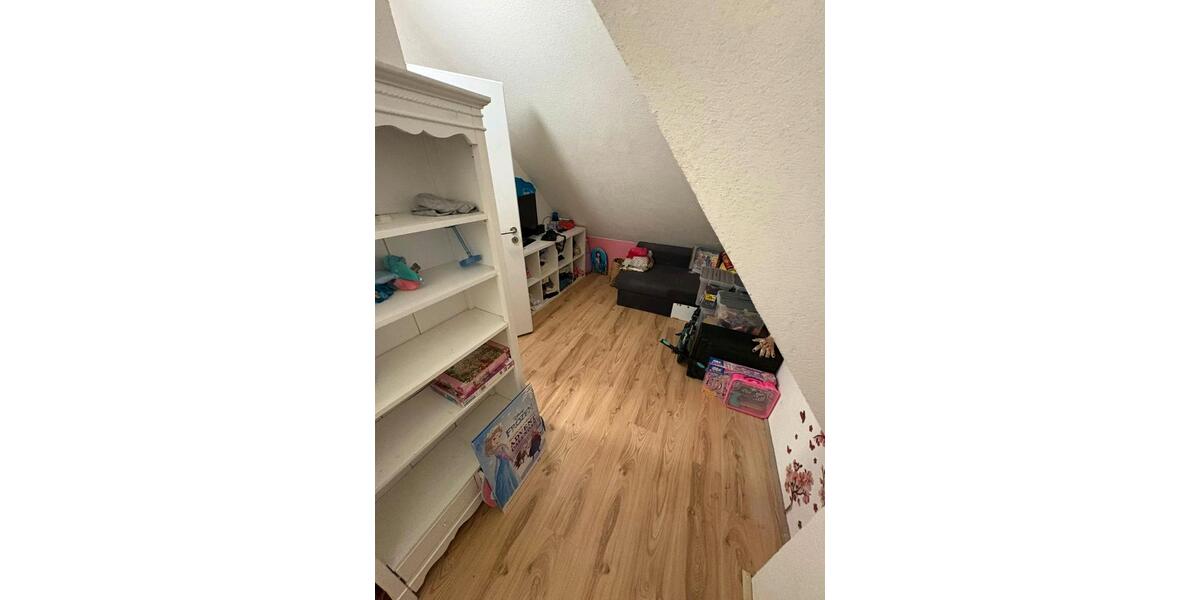 Dachgeschoßwohnung Erlensee - 2.5 Zimmer, 60 m&sup2;, 850&euro; | Angebot:24463199