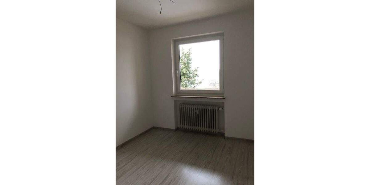 Etagenwohnung Coburg - 2 Zimmer, 63 m&sup2;, 580&euro; | Angebot:26378702
