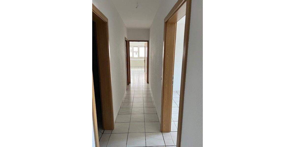 ca. 84 qm toll geschnittene 3-Zimmer Wohnung mit großem Balkon 3 zimmer