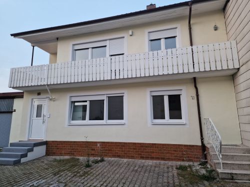 Mehrfamilienhaus mit großem Hof undkleinem Gargen in 97618 Unsleben (ID 10539) - Mehrfamilienhaus, Wohnhaus Unsleben Unsleben | Angebot:25967675