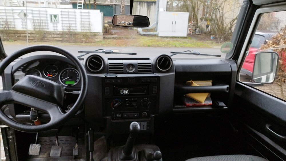 Land Rover Defender 89.000 km 34.999 &euro; Grünsfeld 97947