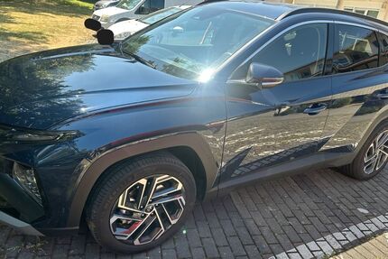 Hyundai TUCSON 2.500 km 32.300 &euro; Willingshausen 34628