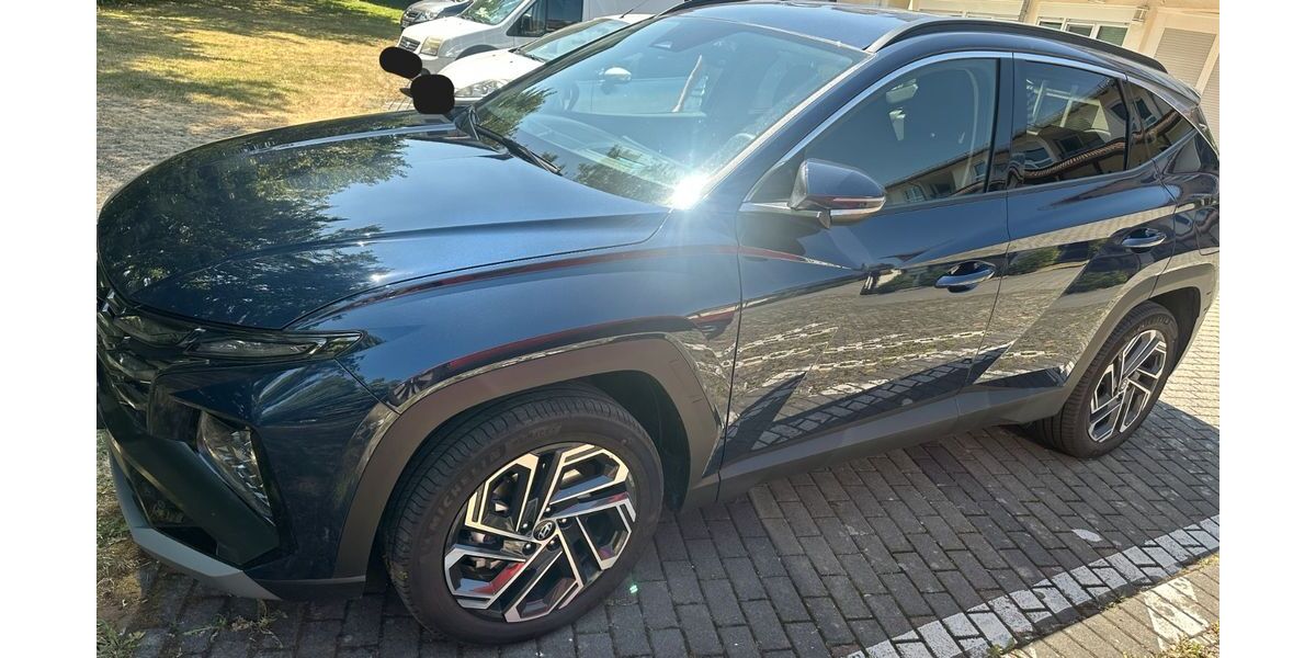 Hyundai TUCSON 2.500 km 32.300 &euro; Willingshausen 34628