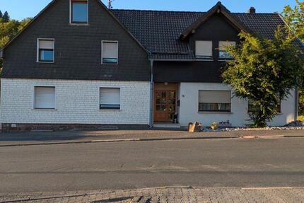 Haus Netphen - 9 Zimmer, 205 m&sup2;, 299.000&euro; | Angebot:26737644