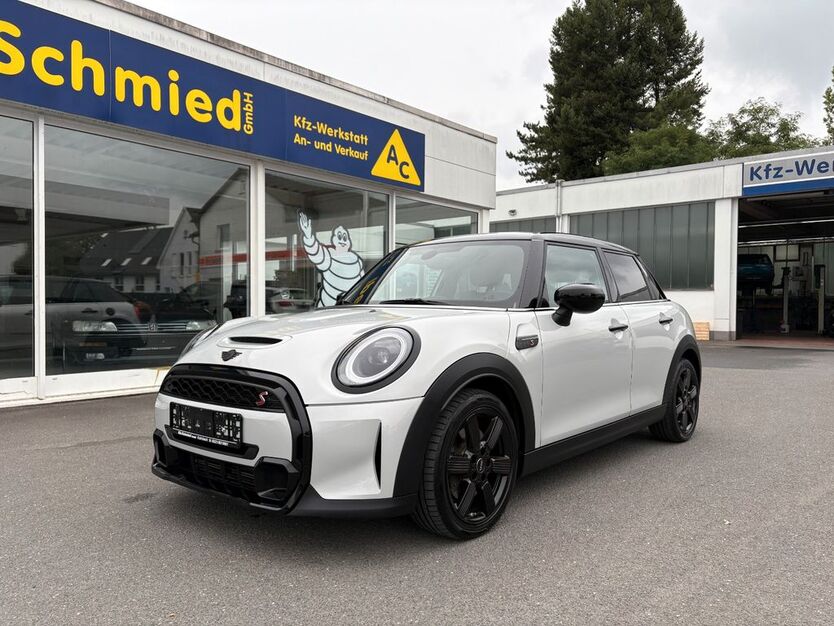 Mini Cooper S 53.368 km 28.590 € Kulmbach / Melkendorf 95326