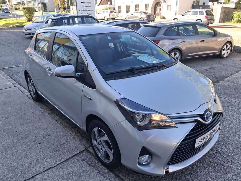 Toyota Yaris 52.899 km 10.990 € Traunstein 83278