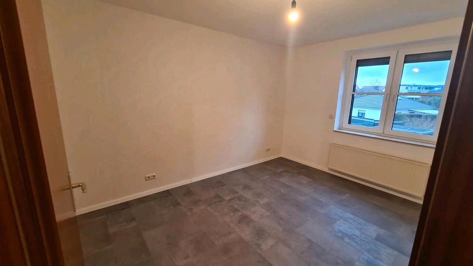 Etagenwohnung Sehnde - 2 Zimmer, 65 m&sup2;, 700&euro; | Angebot:25297400