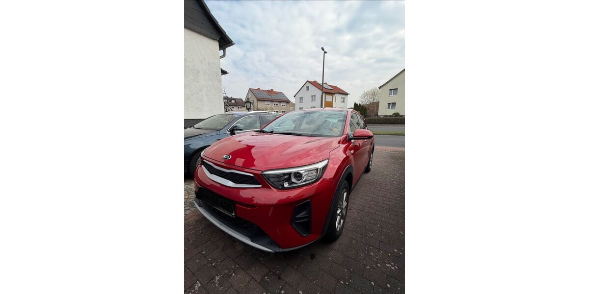 Kia Stonic 103.745 km 9.000 &euro; Heringen (Werra) 36266