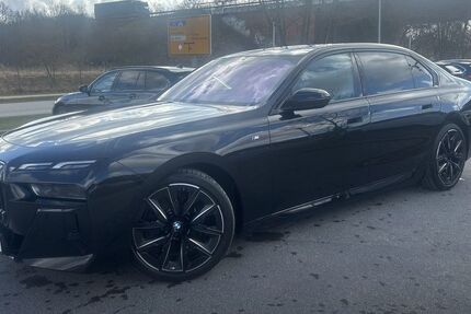 BMW i7 32.166 km 86.516 &euro; Wildau 15745