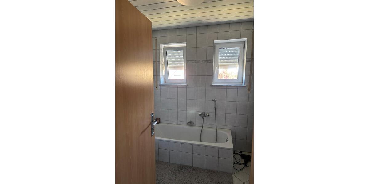 Dachgeschoßwohnung Eichendorf - 3 Zimmer, 83 m&sup2;, 810&euro; | Angebot:26409135