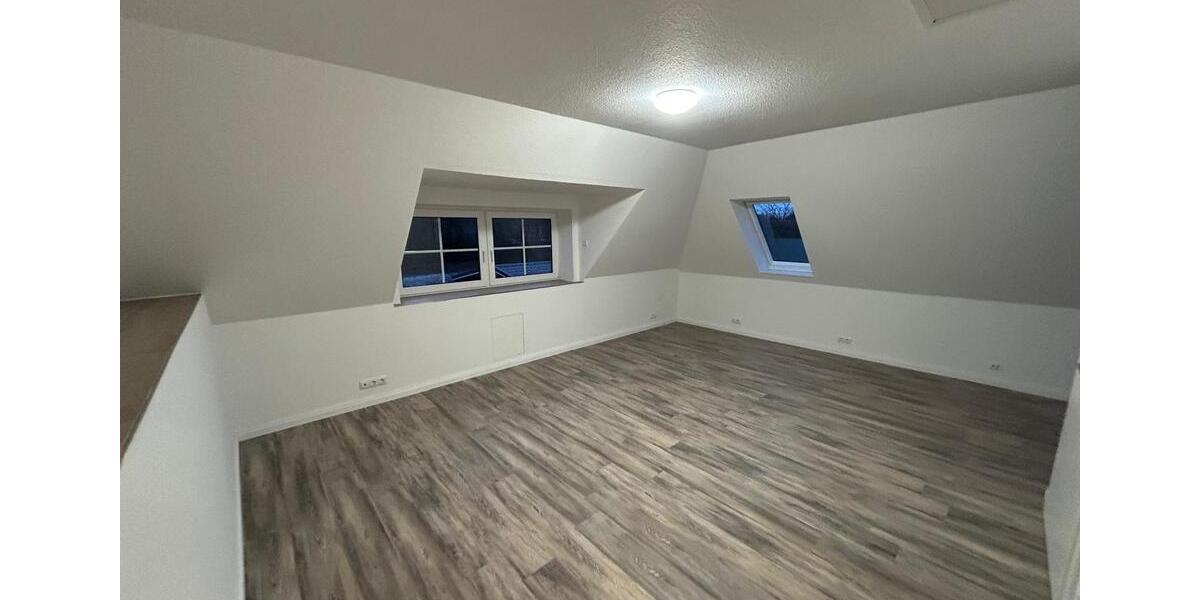 Einfamilienhaus Jübek - 7 Zimmer, 205 m&sup2;, 1.150&euro; | Angebot:26387608