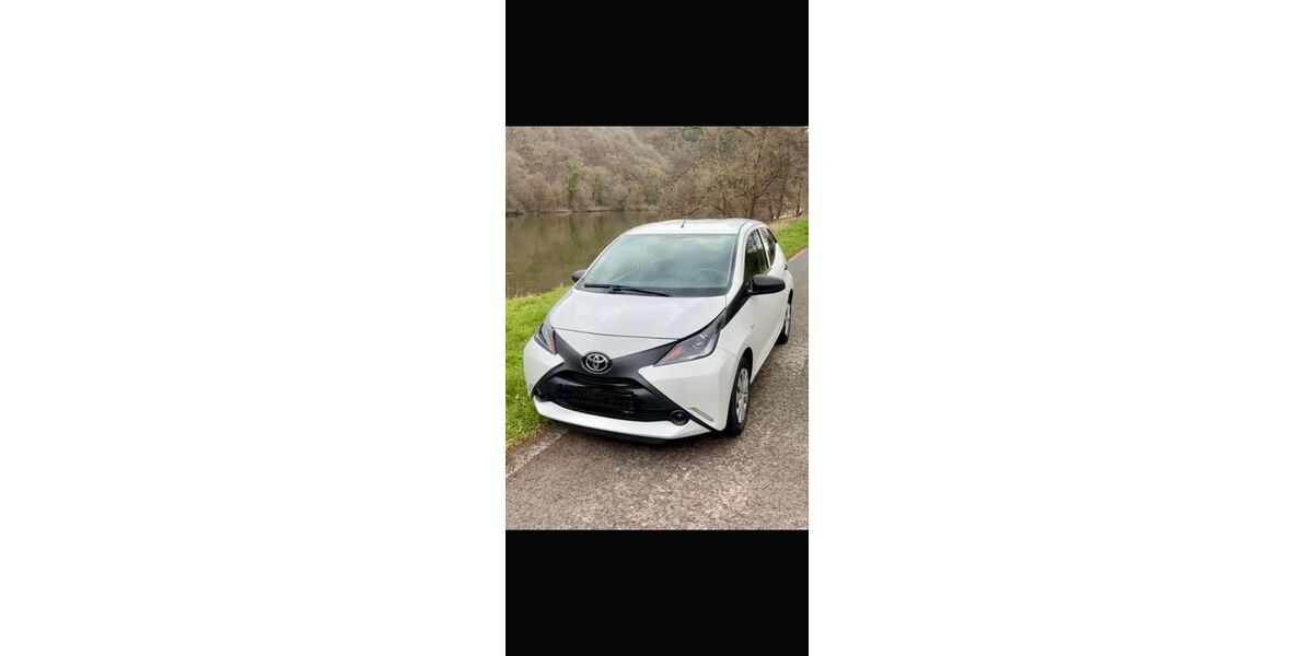 Toyota Aygo (X) 56.000 km 8.200 &euro; Merzig 66663