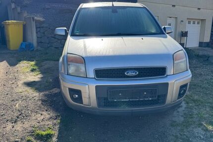 Ford Fusion 151.000 km 1.300 &euro; Waldorf 53498