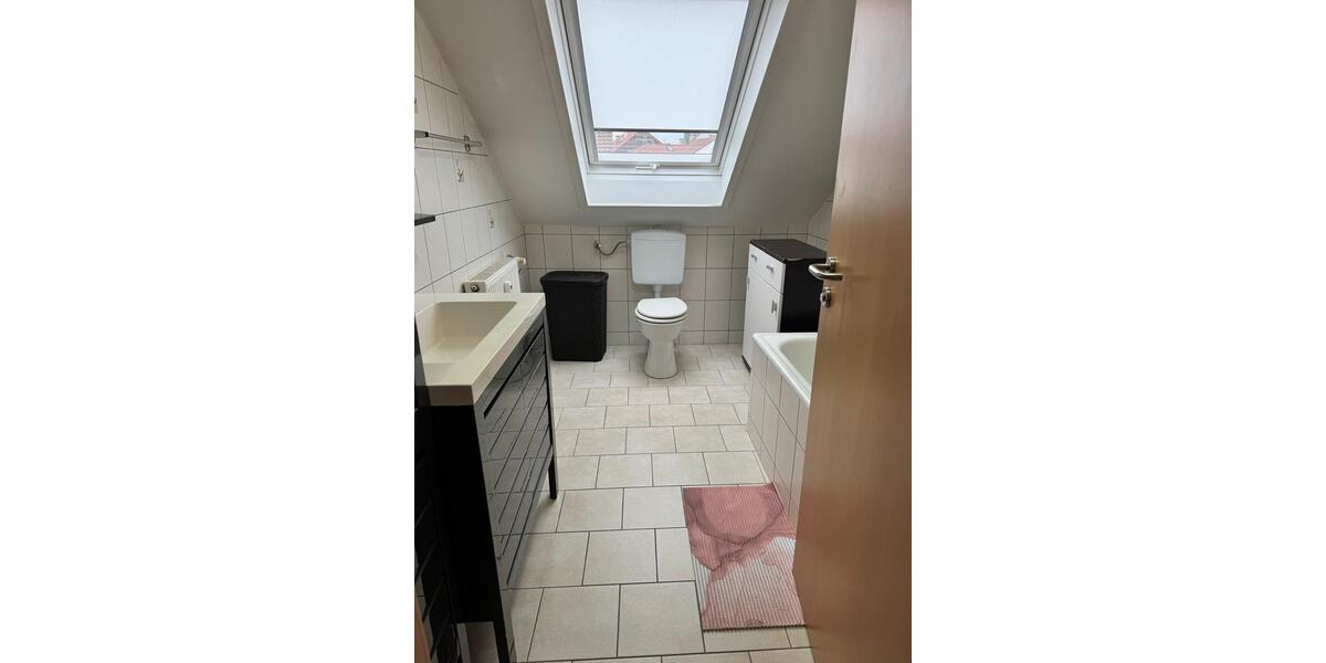 2,5-Zimmer-Dachgeschosswohnung in Baltmannsweiler Privatverkauf 2.5 zimmer