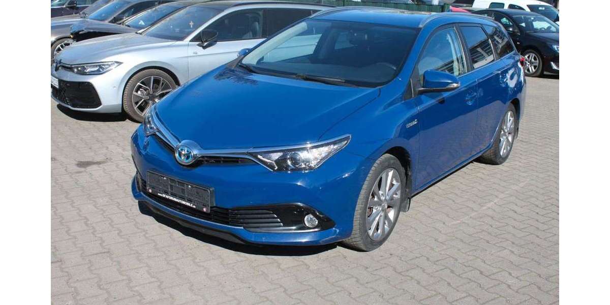 Toyota Auris 127.350 km 12.600 &euro; Berlin 12057