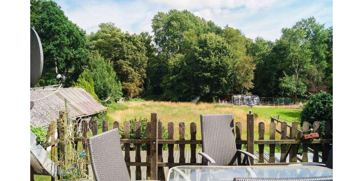 Gestaltbares Zuhause : EFH mit Garten, Garage und 4 Freistellplätzen mit Renovierungsbedarf 6 zimmer