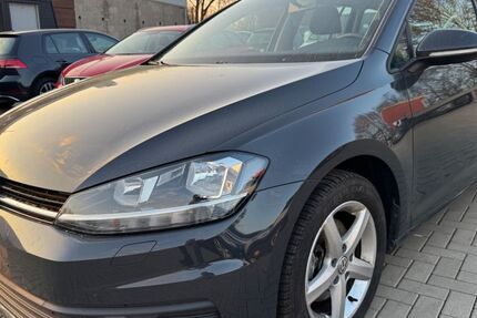 VW Golf 218.000 km 7.490 &euro; Fulda 36043