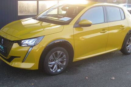 Peugeot 208 14.500 km 17.990 &euro; Schenefeld 25560
