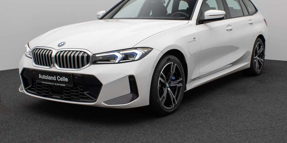 BMW 330 3.100 km 46.999 &euro; Celle 29225