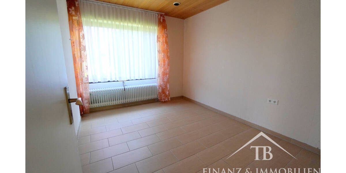 Einfamilienhaus Holtgast - 8 Zimmer, 180 m&sup2;, 260.000&euro; | Angebot:26787425
