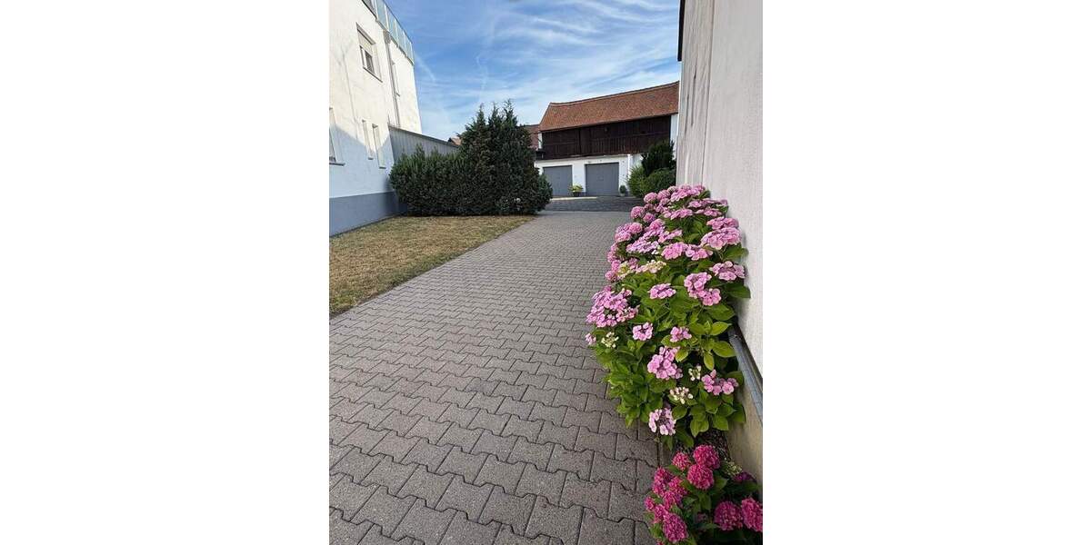 Mehrfamilienhaus, Wohnhaus Hirschaid Sassanfahrt - 9 Zimmer, 270 m&sup2;, 749.000&euro; | Angebot:25780721