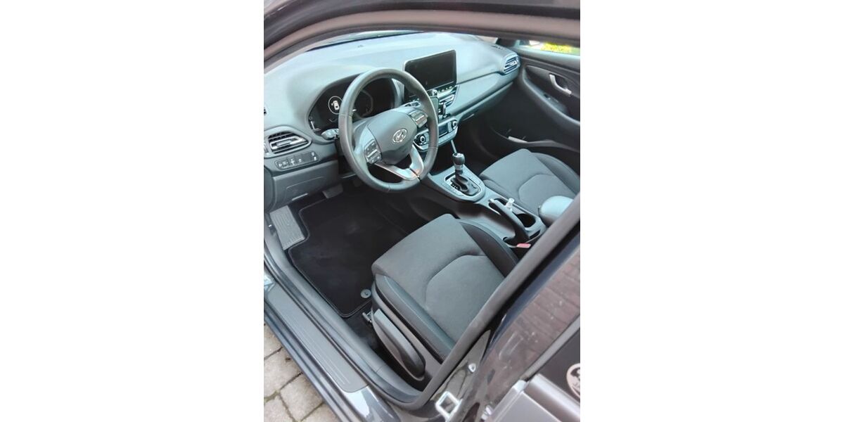 Hyundai i30 26.288 km 20.444 &euro; Morsbach 51597