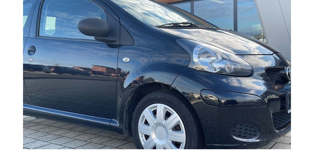 Toyota Aygo (X) 222.000 km 1.600 &euro; Dessau-Roßlau 06847