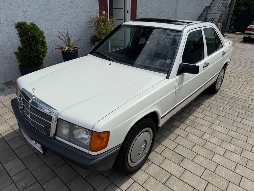 Mercedes-Benz 190 165.000 km 7.450 € Hofheim 65719
