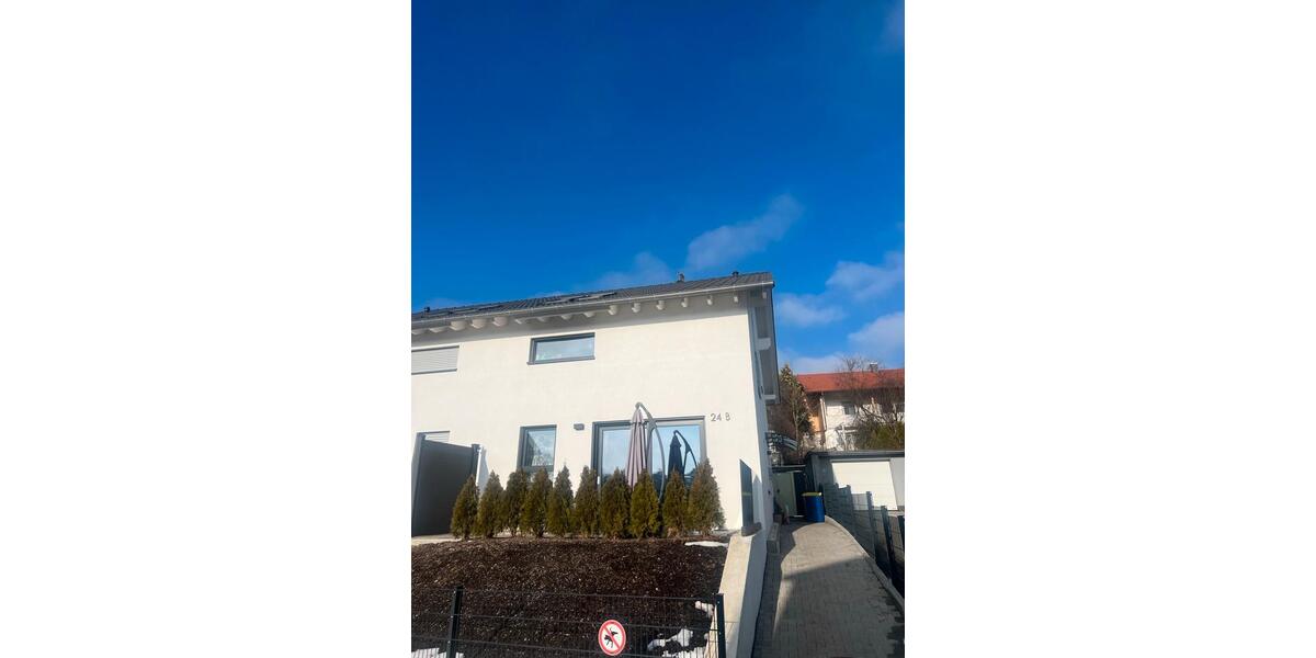 Doppelhaushälfte Burgkirchen an der Alz - 4 Zimmer, 140 m&sup2;, 1.450&euro; | Angebot:25626118