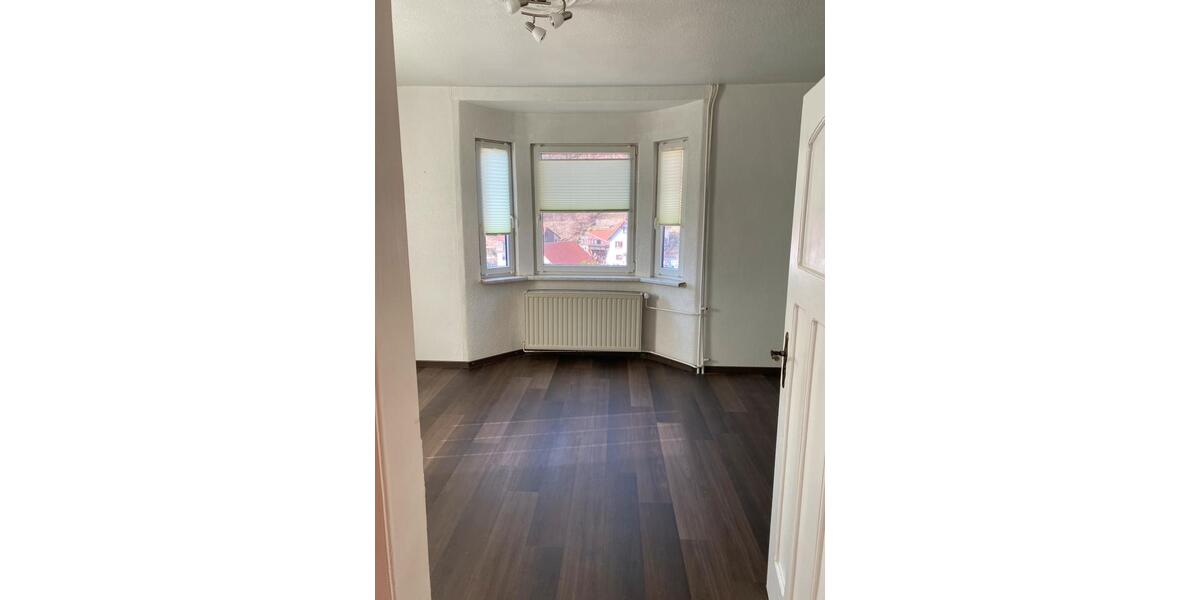 Etagenwohnung Bad Liebenstein - 4 Zimmer, 100 m&sup2;, 1.050&euro; | Angebot:25415446