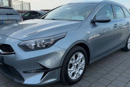 Kia ceed Sportswagon 124.183 km 14.990 &euro; Pirk 92712