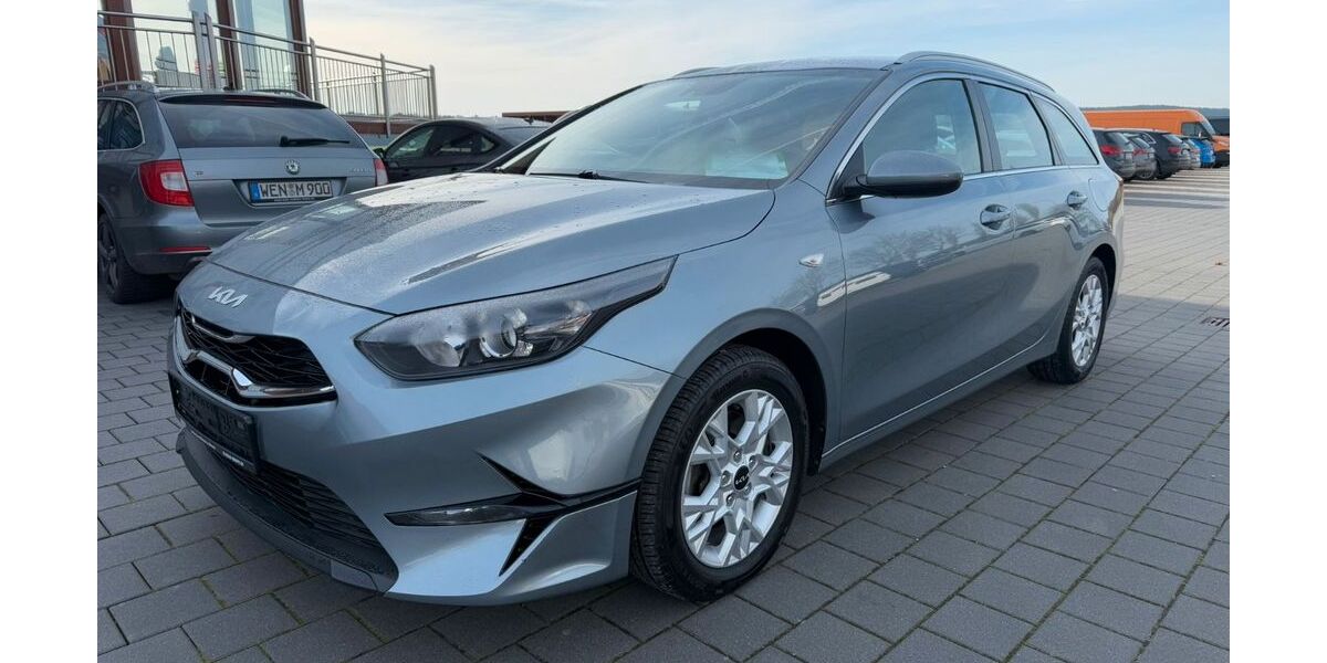 Kia ceed Sportswagon 124.183 km 15.990 &euro; Pirk 92712