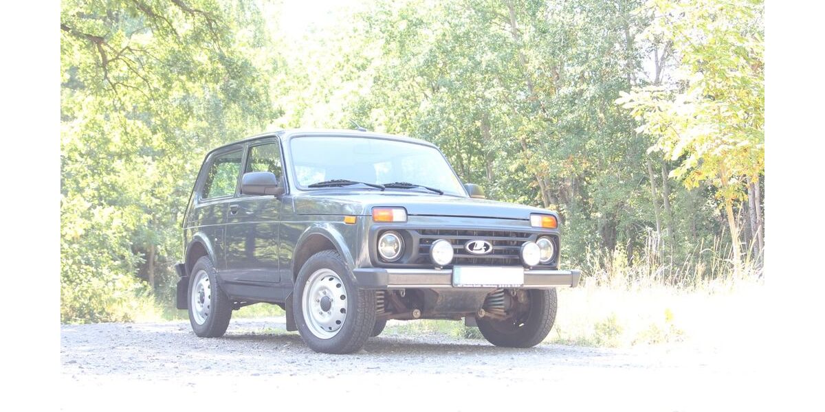 Lada Niva 21.000 km 13.970 &euro; Schorfheide 16244