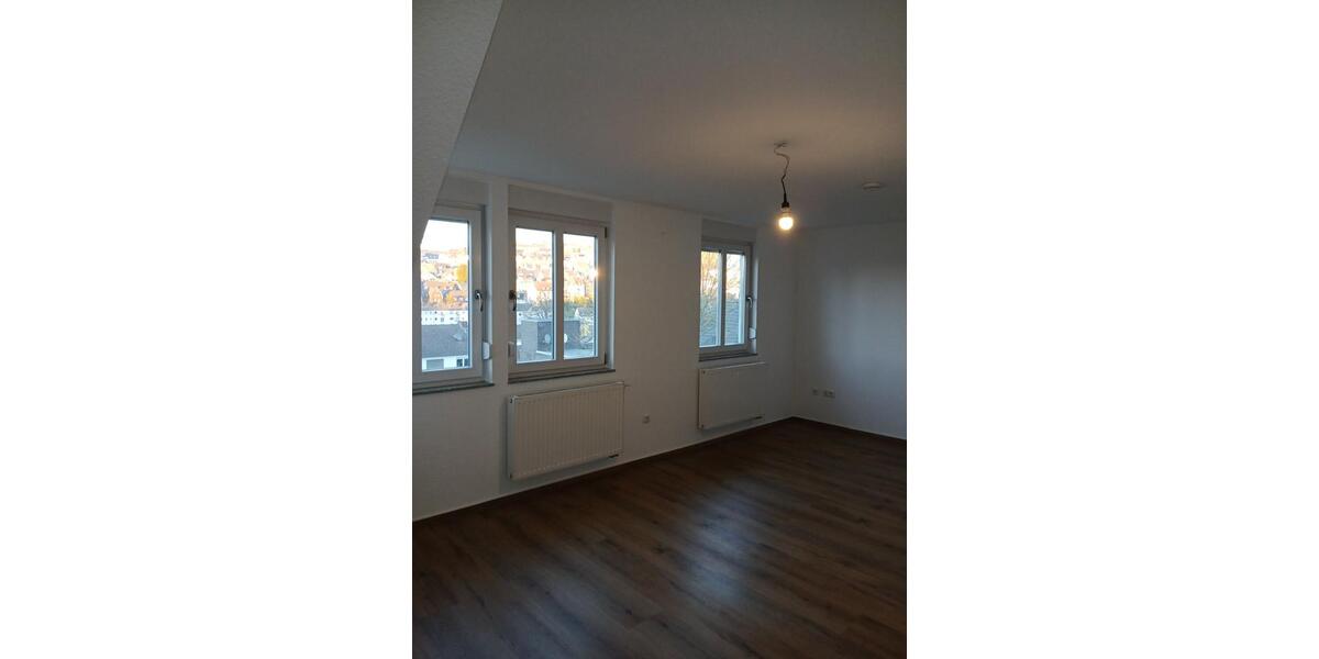 Dachgeschoßwohnung Siegen Kaan-Marienborn - 3 Zimmer, 88 m&sup2;, 940&euro; | Angebot:25343055