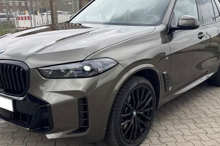 BMW X5 7.500 km 104.970 € Bad Arolsen 34454
