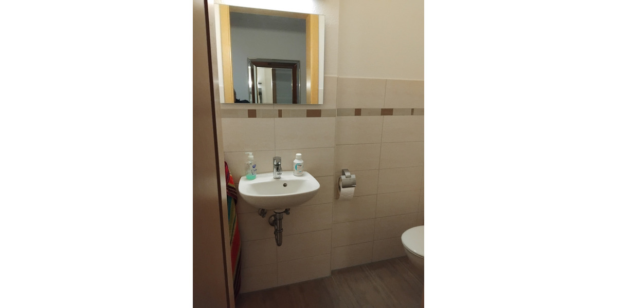 Komfortable und barrierefreie 2,5 Zimmer Penthouse-WHG mit EBK und TG-Stellplatz zu vermieten! 2 zimmer