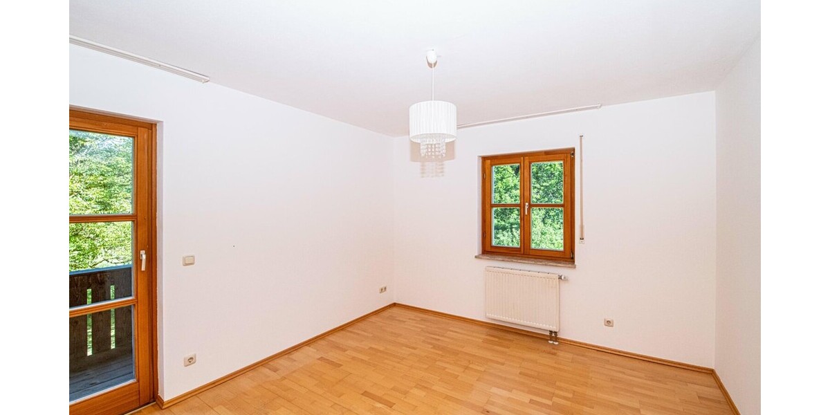 Lichtdurchflutetes Zuhause mit zwei Balkonen und viel Raumgefühl - Etagenwohnung Waldmünchen / Geigant Geigant | Angebot:26837319