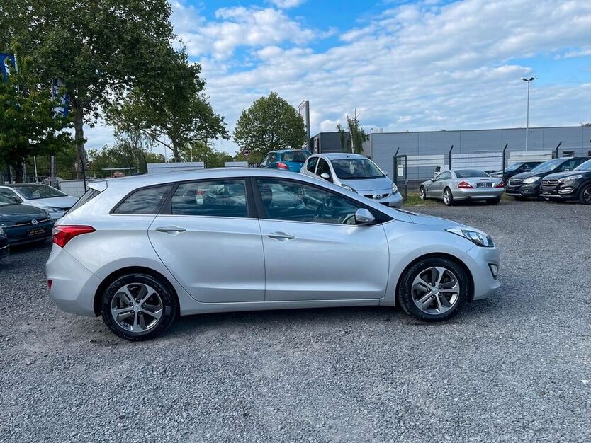 i30