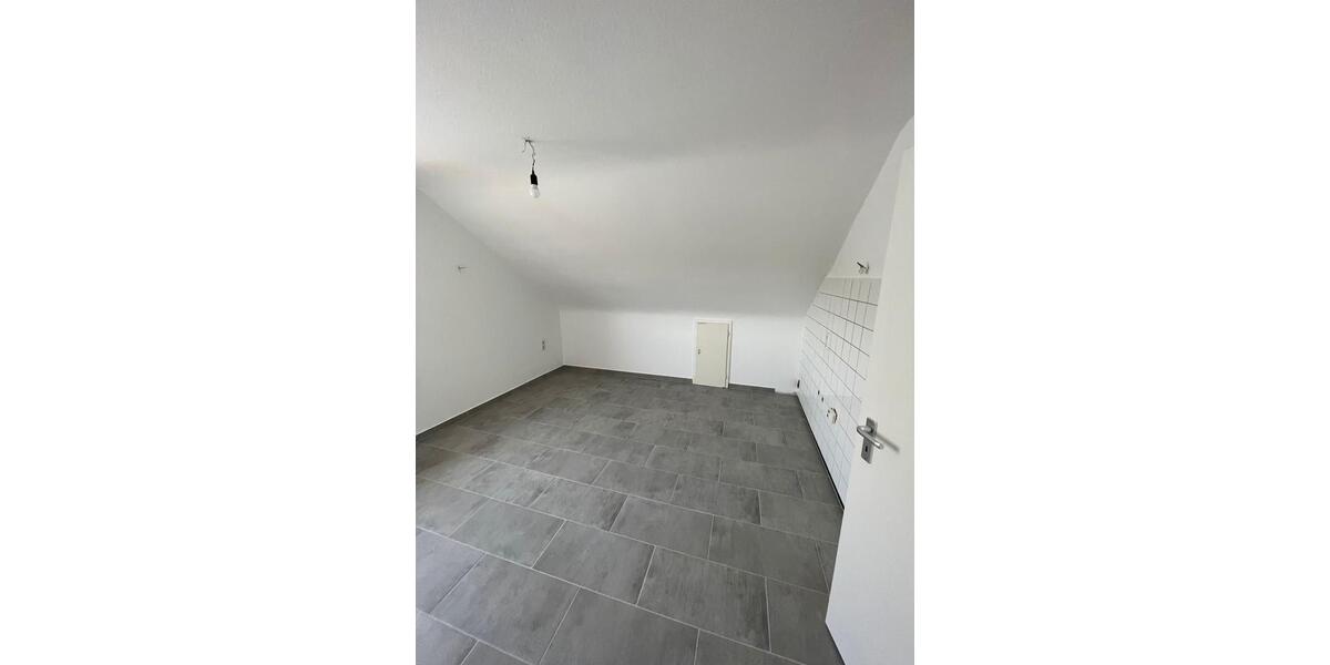 Dachgeschoßwohnung Haigerloch - 3 Zimmer, 78 m&sup2;, 680&euro; | Angebot:26004500