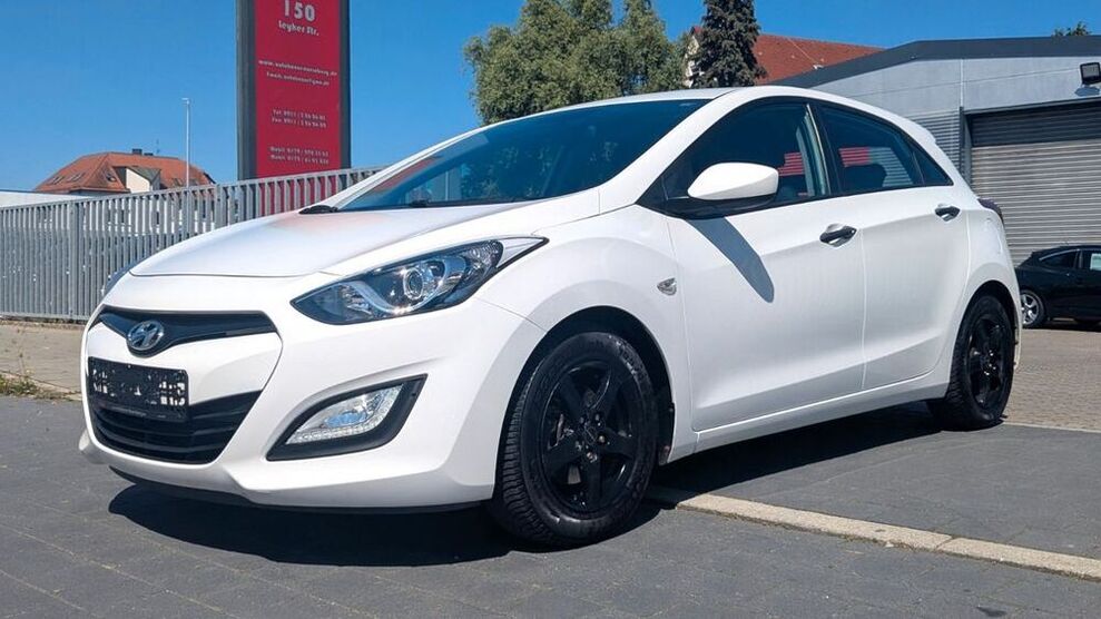 i30