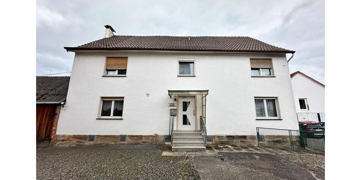 Bauernhaus, Landhaus Fritzlar - 8 Zimmer, 310 m&sup2;, 265.000&euro; | Angebot:27112563