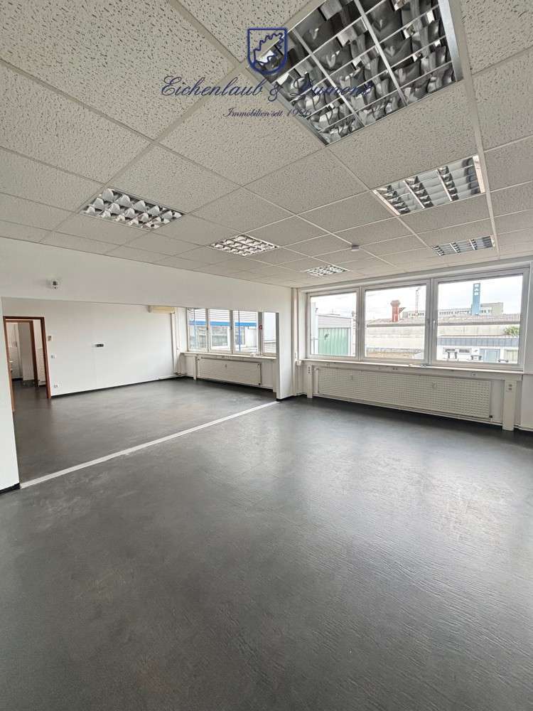 Büro in Saarlouis Roden 2.100 € 302 m²