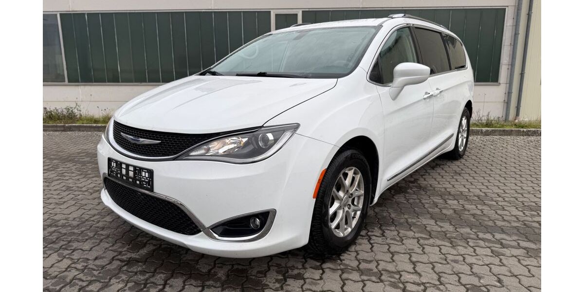 Chrysler Pacifica 122.000 km 22.999 &euro; Rieneck 97794