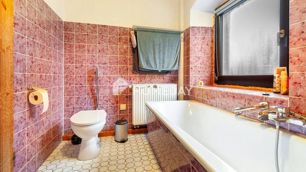 Einfamilienhaus Oberviechtach Schönthan - 6 Zimmer, 200 m&sup2;, 300.000&euro; | Angebot:25694084