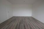 ! Zum Einzug bereit! Renovierte 3-Raumwohnung mit Wanne und Balkon ! zimmer