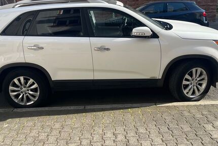 Kia Sorento 185.000 km 6.999 &euro; Frankfurt 60313