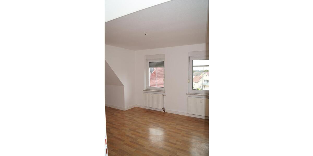 Etagenwohnung Frohburg - 3 Zimmer, 81 m&sup2;, 390&euro; | Angebot:23726598